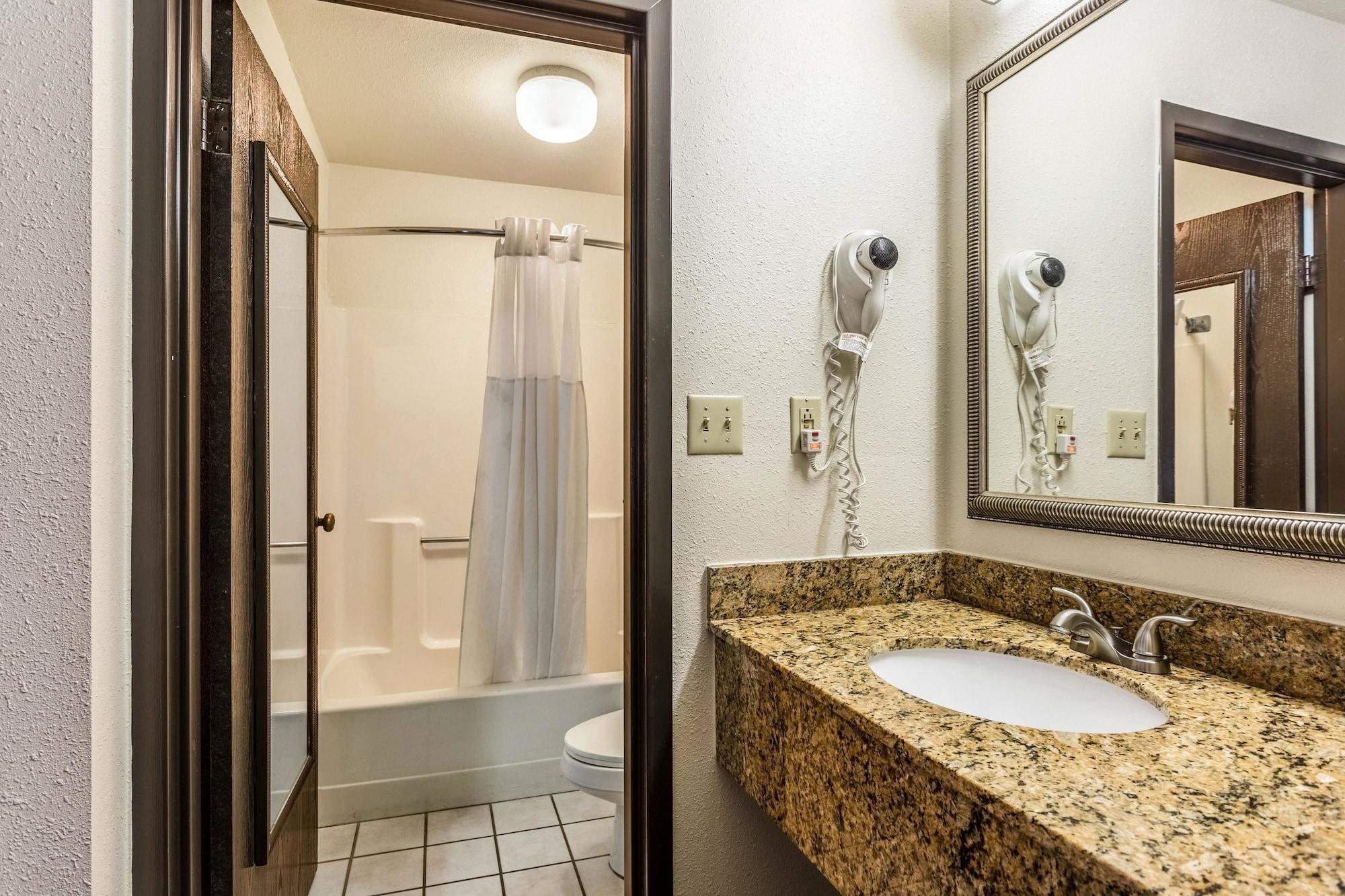 Quality Inn Tupelo Kültér fotó