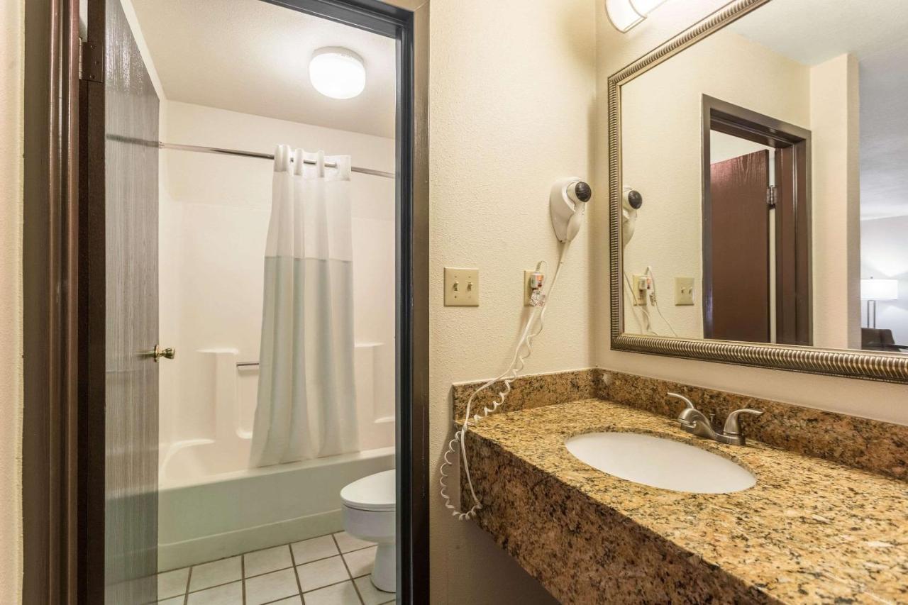 Quality Inn Tupelo Kültér fotó